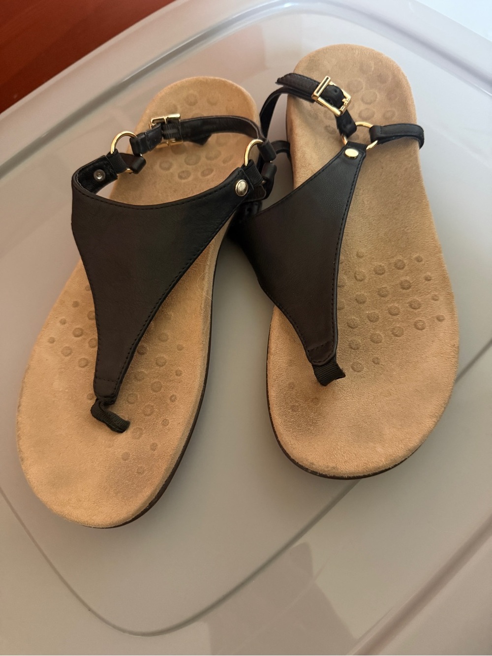 Vionic Black Leather Thong Sandals Size 9 Orthotic Comfort Shoes